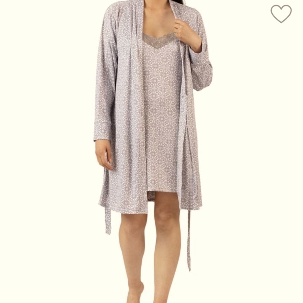 NWT Tahari Two-Piece Travel Pajama Set